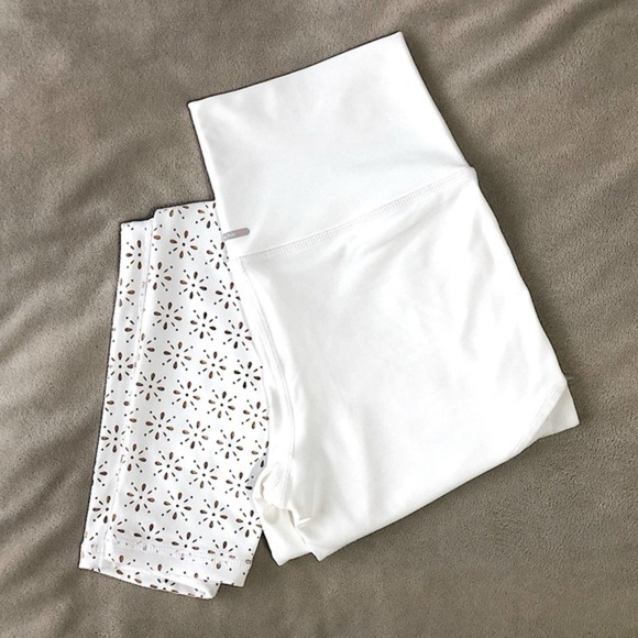 Aerie White Cropped High-Waisted Leggings Size M - Picture 2 of 6
